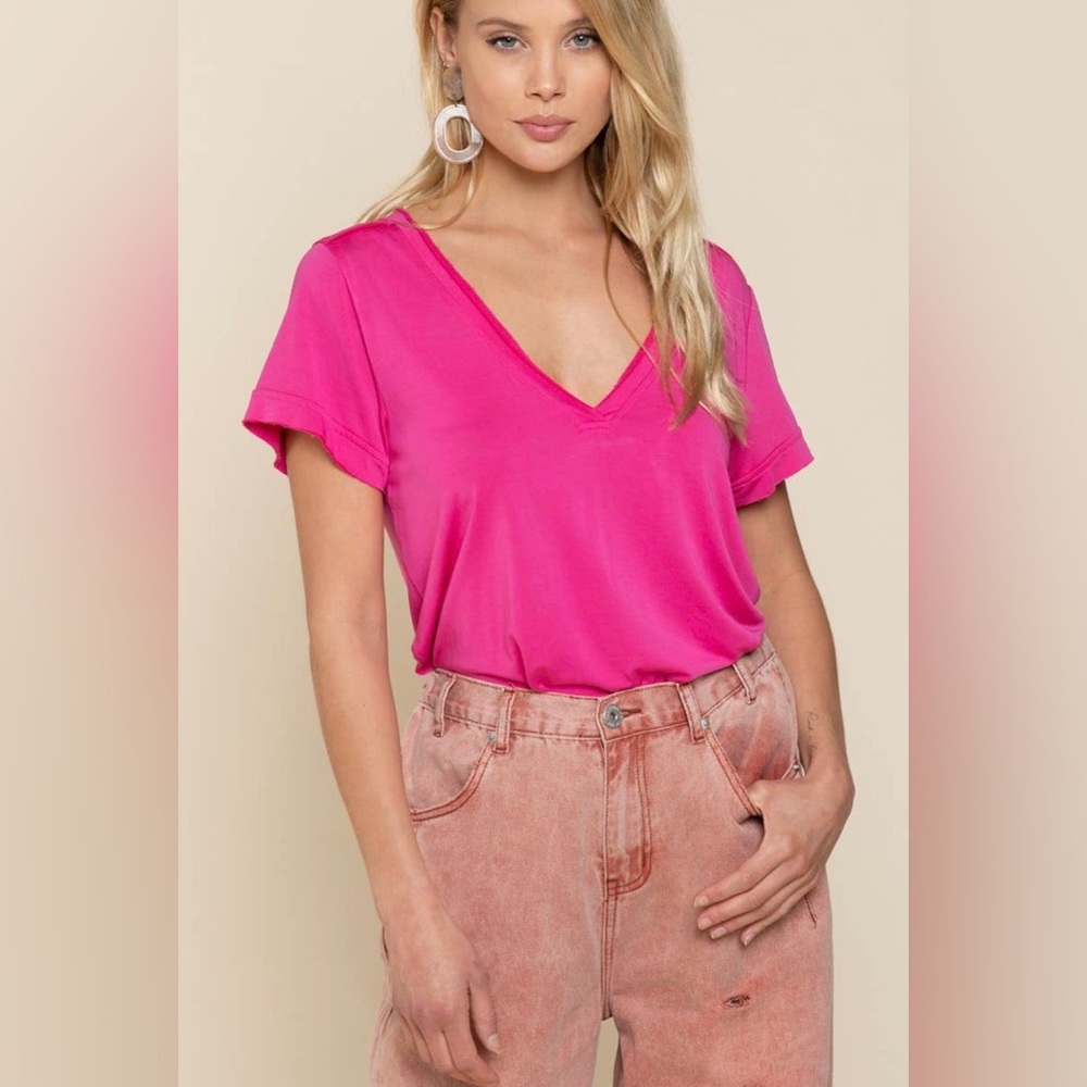 Last 1 🔥 The Necessary Long Line Loose Fit Deep V Tee NWT